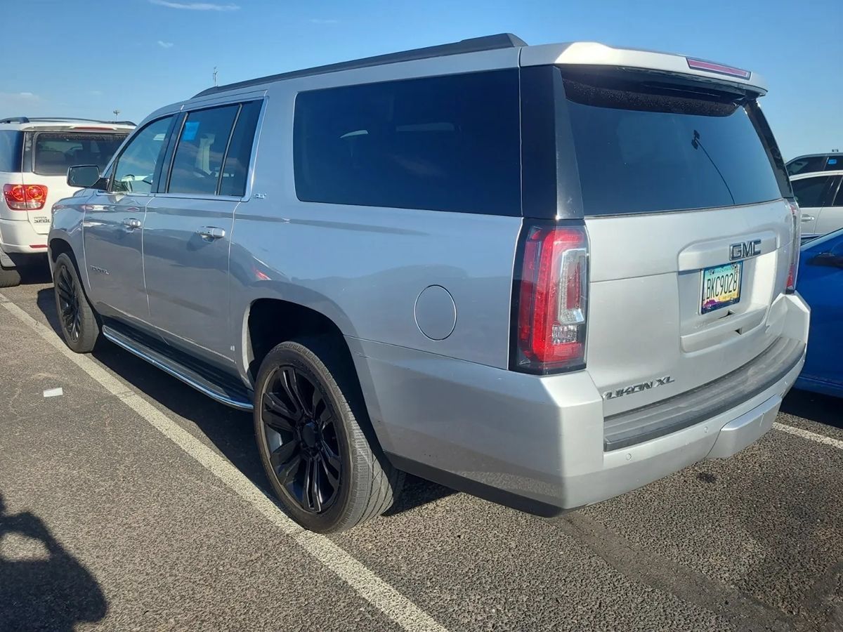 Used 2019 GMC Yukon XL SLT w/ Open Road Package RWD image 2