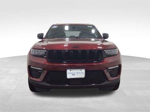 Used 2024 Jeep Grand Cherokee Limited w/ Black Appearance Package image 7