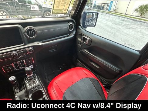 Used 2018 Jeep Wrangler Unlimited Sahara AWD/4WD image 10
