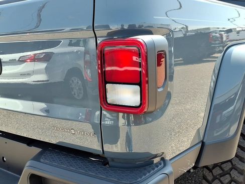 Used 2025 Jeep Gladiator Sport AWD/4WD image 10