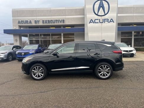 Used 2023 Acura RDX w/ Technology Package image 2