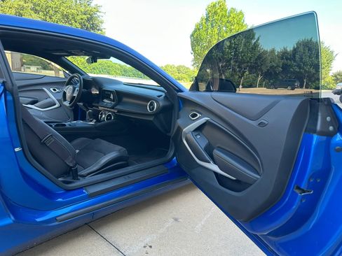 Used 2017 Chevrolet Camaro SS RWD image 18