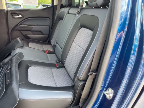 Used 2019 Chevrolet Colorado Z71 AWD/4WD image 17