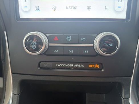 Used 2021 Ford Edge Titanium w/ Equipment Group 301A AWD/4WD image 34