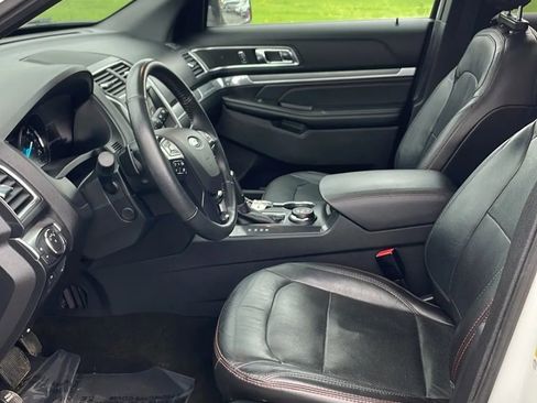 Used 2018 Ford Explorer Sport w/ Equipment Group 401A AWD/4WD image 11