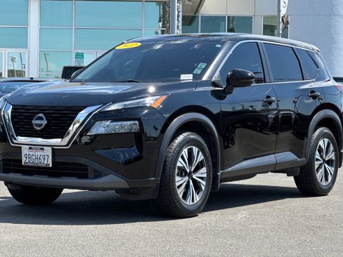 Certified 2022 Nissan Rogue SV image 8