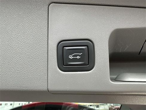 Certified 2022 Cadillac XT5 Premium Luxury image 52