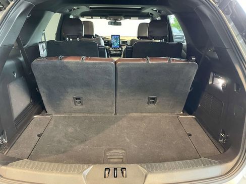 Used 2021 Ford Explorer Platinum w/ Equipment Group 601A AWD/4WD image 18