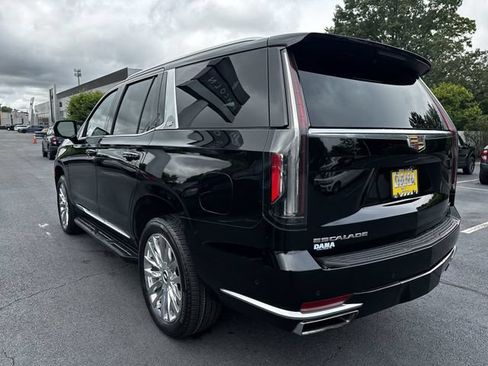 Used 2024 Cadillac Escalade Premium Luxury AWD/4WD image 7