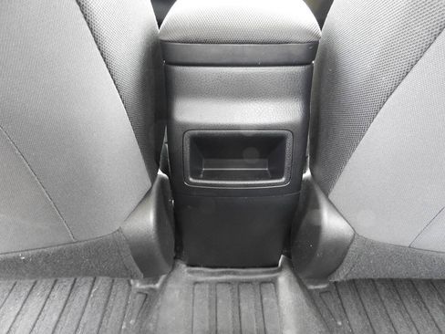 Used 2019 Toyota Corolla L FWD image 21