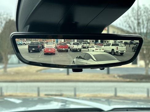 Used 2025 GMC Sierra 2500 AT4 w/ AT4 Premium Plus Package image 32