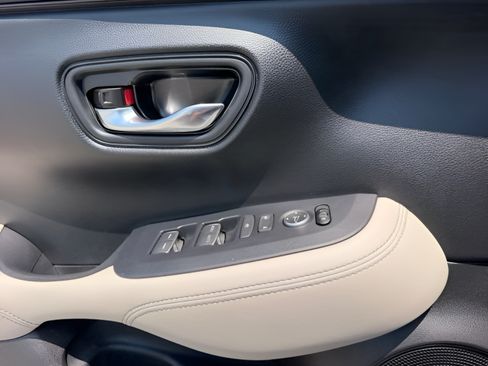 Certified 2024 Honda HR-V EX-L image 20