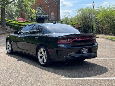 Used 2017 Dodge Charger R/T RWD image 21