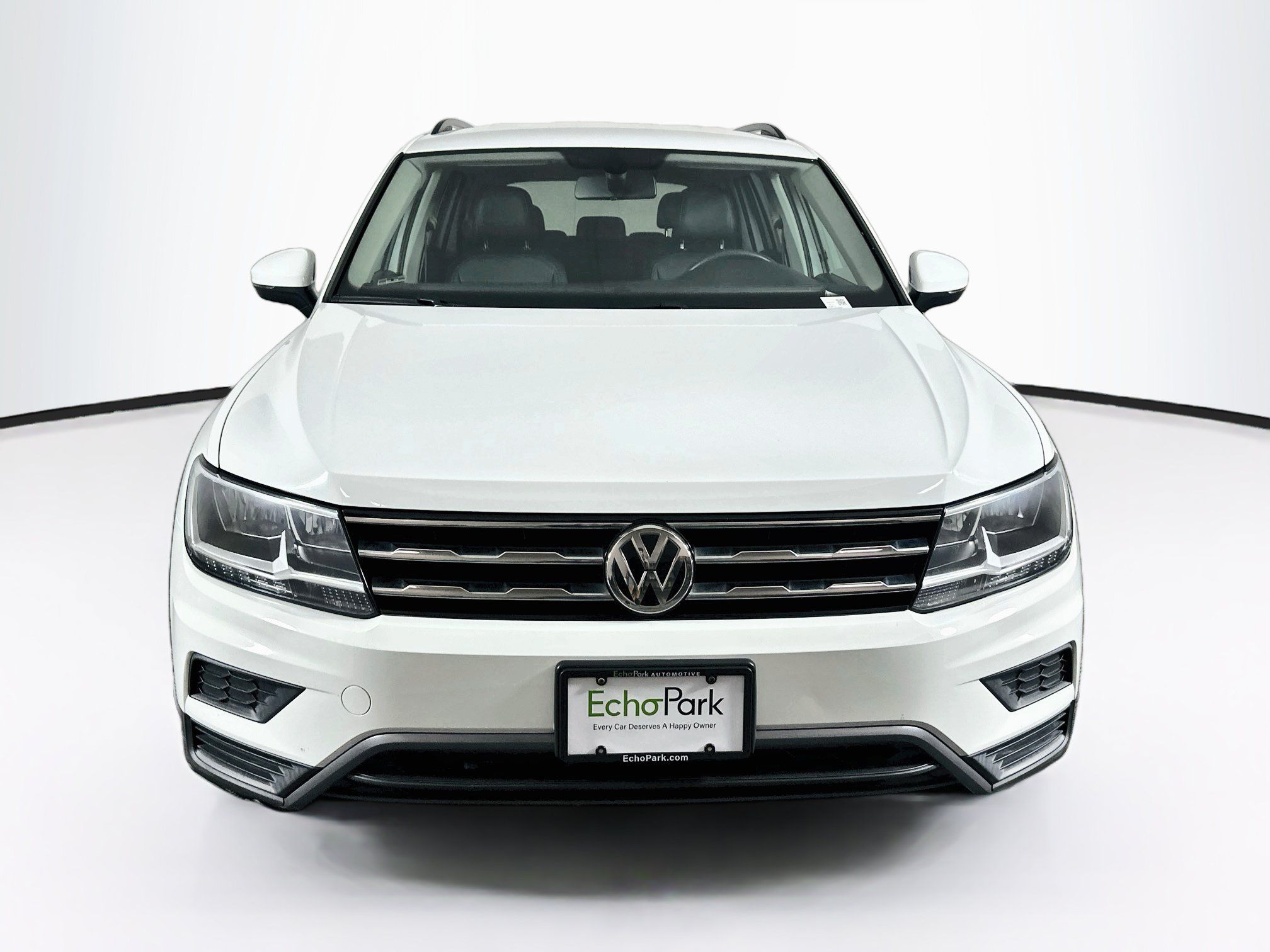 Used 2020 Volkswagen Tiguan SE FWD image 2