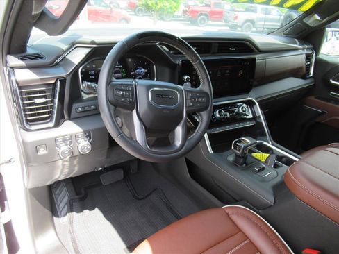 Used 2024 GMC Sierra 1500 Denali Ultimate image 16