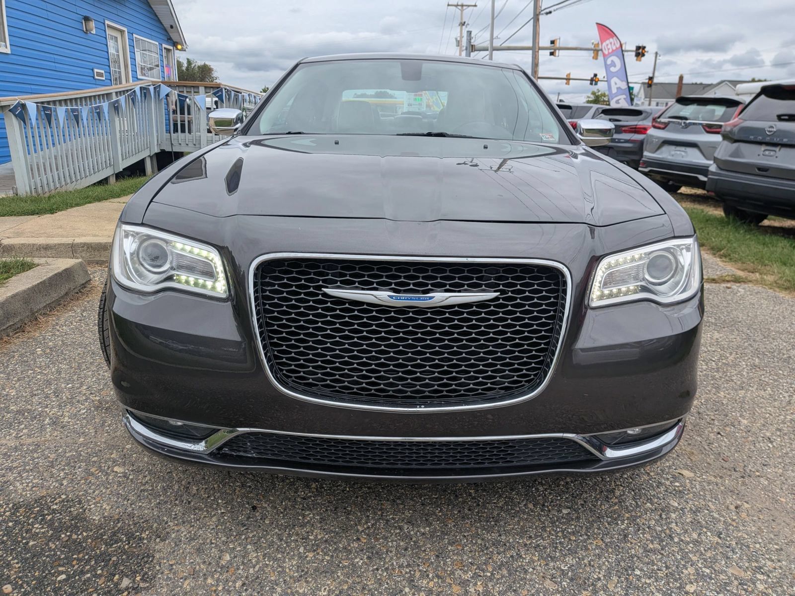 Used 2019 Chrysler 300 Limited RWD image 7