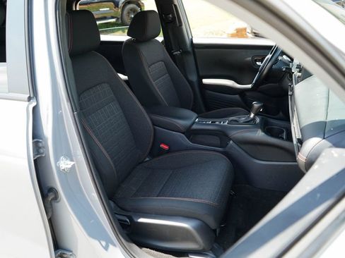 Used 2025 Honda HR-V Sport image 13