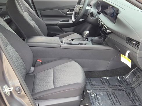 Used 2026 Nissan Sentra SV w/ Floor Mat Package FWD image 5