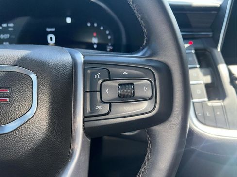 Used 2022 GMC Yukon XL SLT AWD/4WD image 40