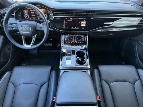 Used 2023 Audi Q8 Prestige AWD/4WD image 17