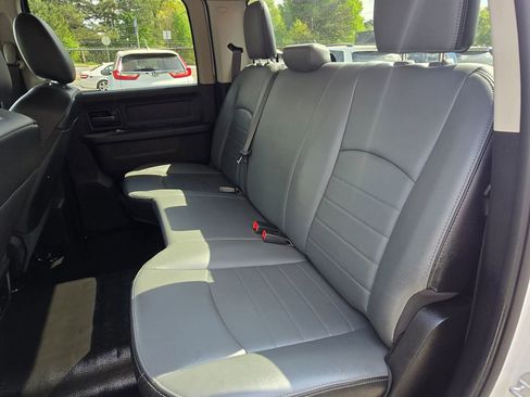 Used 2022 RAM 1500 Tradesman w/ Chrome Appearance Group image 9