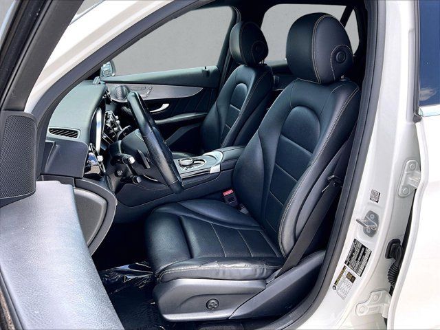 Used 2019 Mercedes-Benz GLC 300 4MATIC image 25