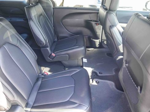 New 2026 Chrysler Voyager LX image 18