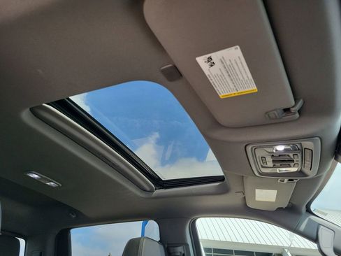 Used 2024 GMC Sierra 2500 Denali image 18