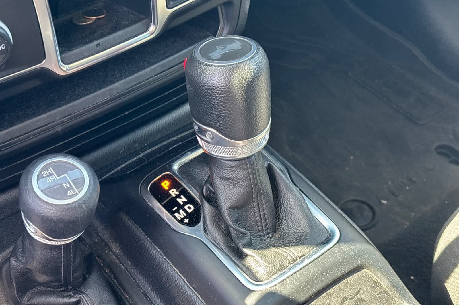 Used 2023 Jeep Wrangler Sport AWD/4WD image 23