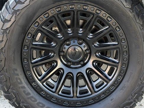 Used 2018 Ford F150 Raptor w/ Equipment Group 802A Luxury image 11