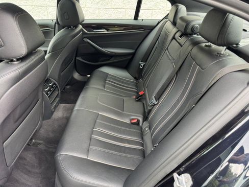 Used 2019 BMW 530i xDrive w/ M Sport Package AWD/4WD image 15
