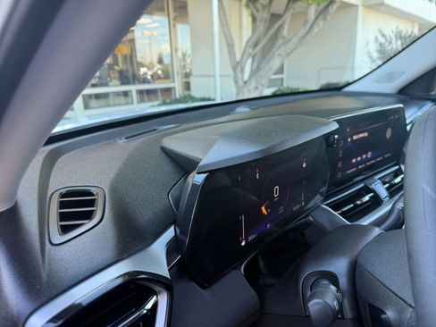 Used 2025 Chevrolet TrailBlazer LT image 33