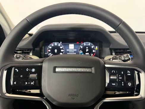 New 2025 Land Rover Discovery Sport S image 33