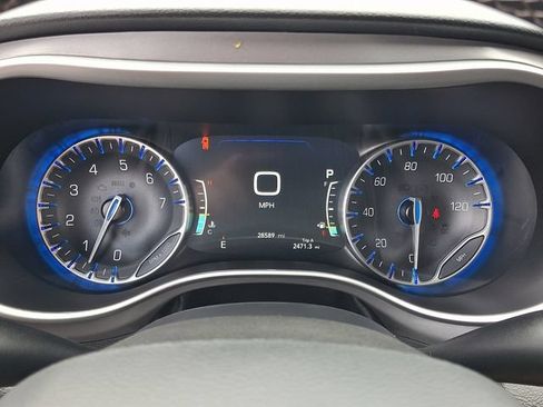 Used 2025 Chrysler Pacifica Select FWD image 21