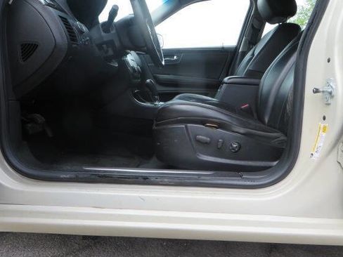 Used 2010 Cadillac DTS Luxury FWD image 11