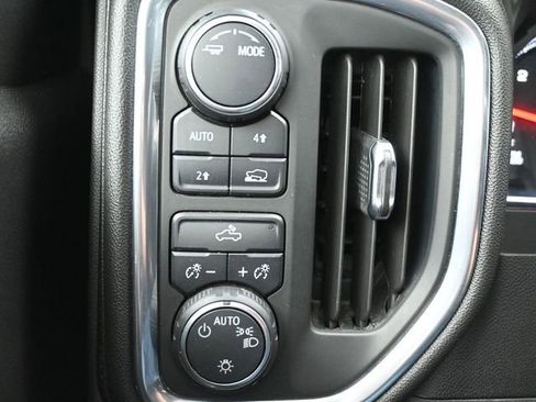 Used 2021 Chevrolet Silverado 1500 LT image 24