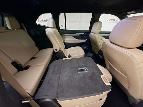 Used 2025 Buick Enclave Preferred image 29