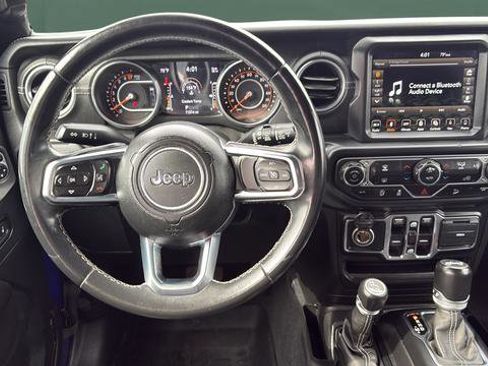 Used 2018 Jeep Wrangler Unlimited Sahara image 28