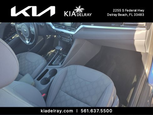 Certified 2020 Kia Niro LXS image 10