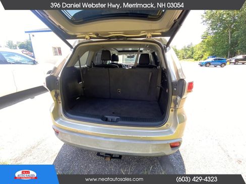 Used 2014 Toyota Highlander Limited Platinum AWD/4WD image 11