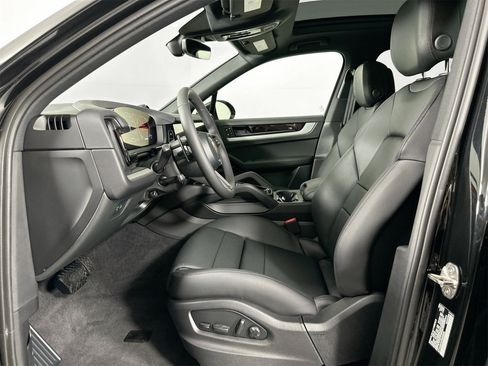 New 2026 Porsche Cayenne image 5