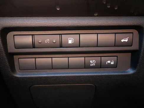 Used 2023 Mitsubishi Outlander SE AWD/4WD image 16