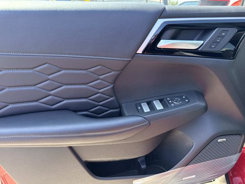 New 2025 Mitsubishi Outlander SEL image 15