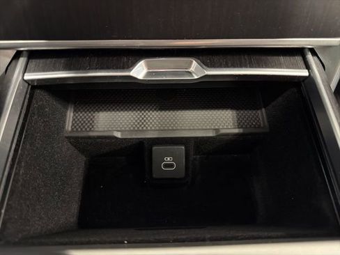 Used 2024 Land Rover Range Rover SE image 27