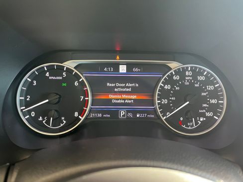 Used 2025 Nissan Sentra SV image 38