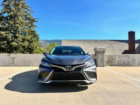 Used 2023 Toyota Camry XSE FWD image 5