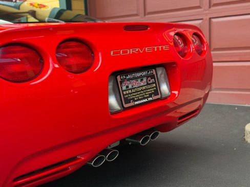 Used 1999 Chevrolet Corvette Coupe w/ Memory Pkg RWD image 29