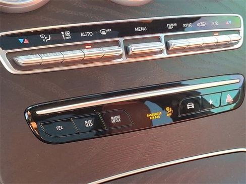 Used 2020 Mercedes-Benz GLC 300 image 11