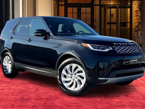 New 2025 Land Rover Discovery S image 14