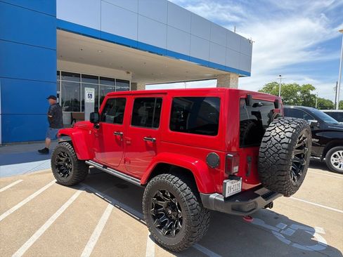 Used 2016 Jeep Wrangler Unlimited Rubicon AWD/4WD image 3
